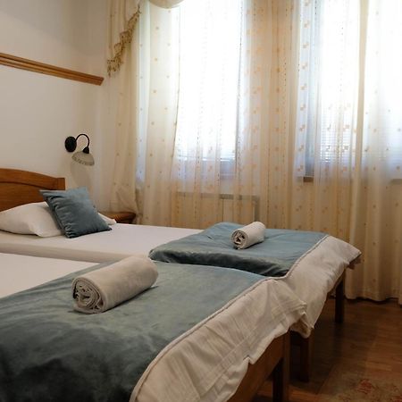 Bed And Breakfast Vijecnica Σαράγεβο Εξωτερικό φωτογραφία
