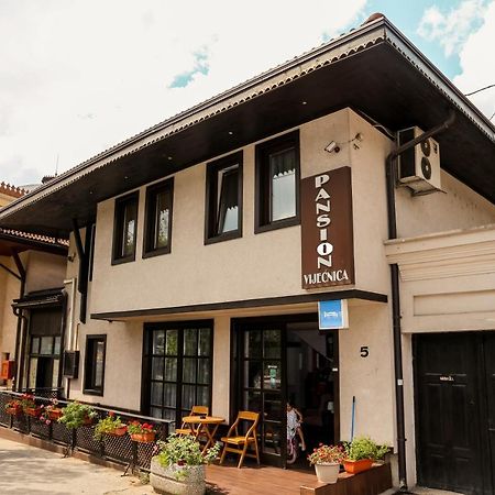 Bed And Breakfast Vijecnica Σαράγεβο Εξωτερικό φωτογραφία