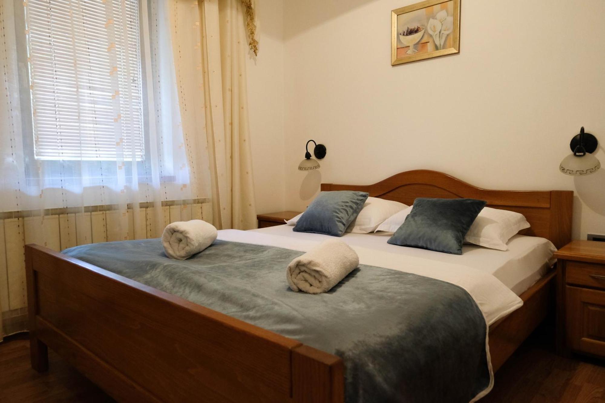 Bed And Breakfast Vijecnica Σαράγεβο Εξωτερικό φωτογραφία