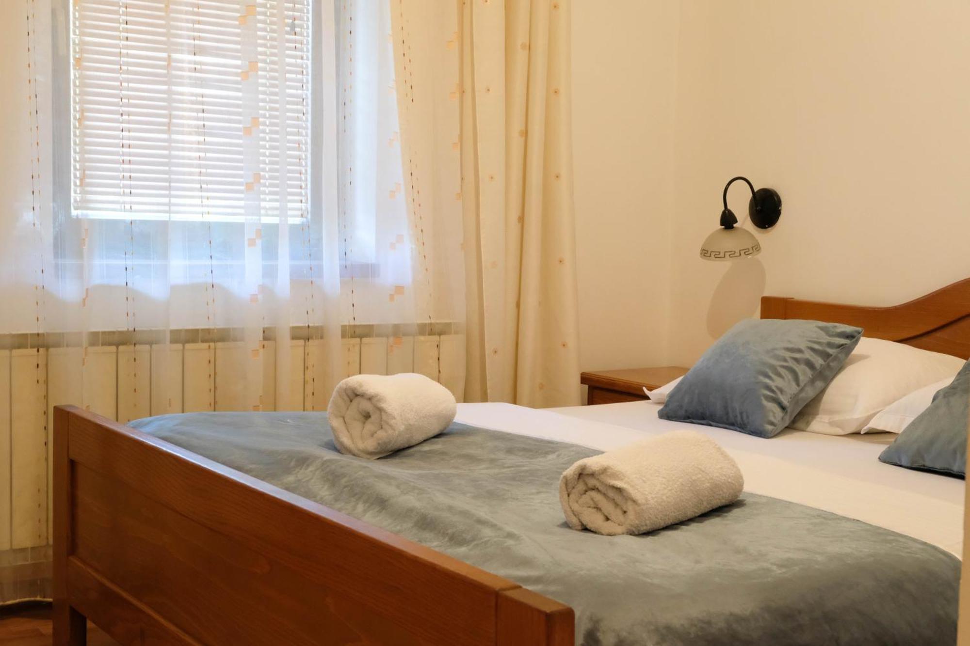 Bed And Breakfast Vijecnica Σαράγεβο Εξωτερικό φωτογραφία